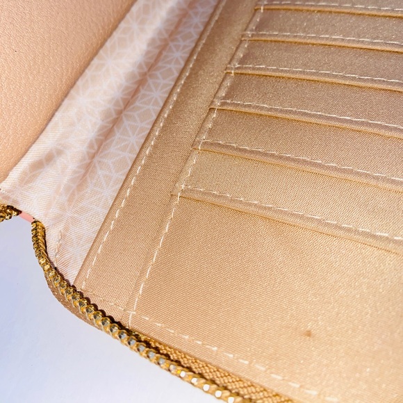 Time and Tru Women's Pink & Brown Wallet. NWT - Picture 3 of 6